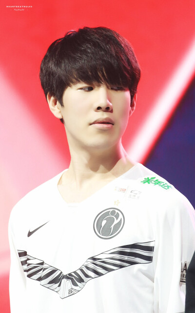 尔与米特罗 尔与米特罗