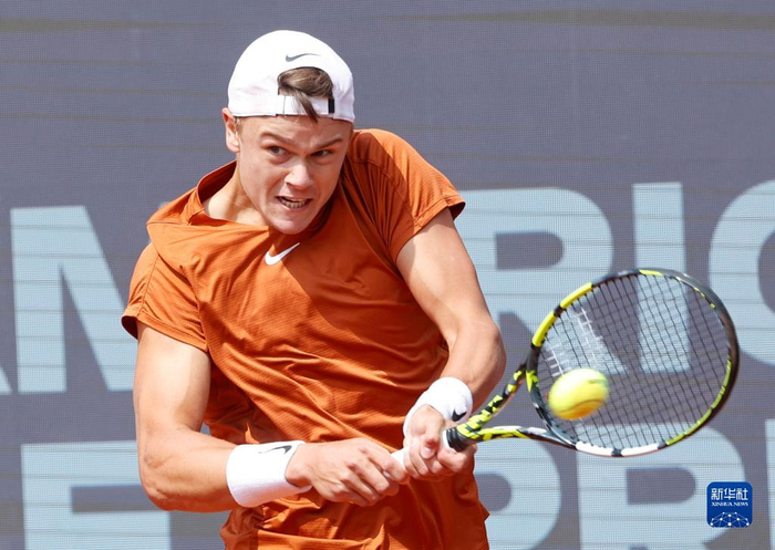 年轻球员的 年轻球员的