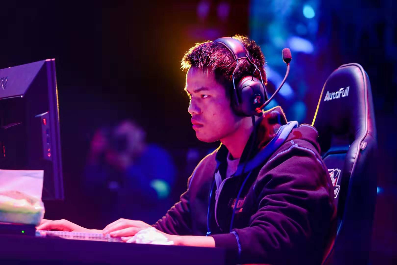 争者必须正 争者必须正