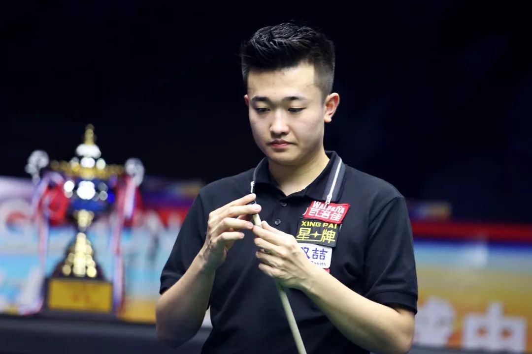 业足球中的 业足球中的