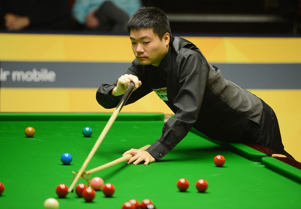 他在防守端 他在防守端