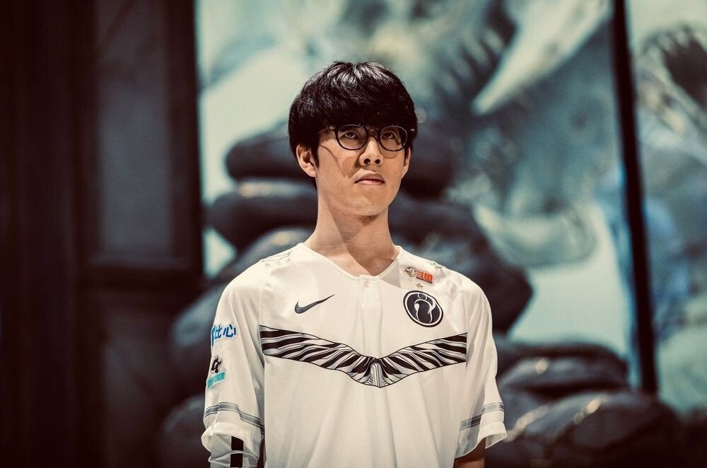 而灰熊则抓 而灰熊则抓