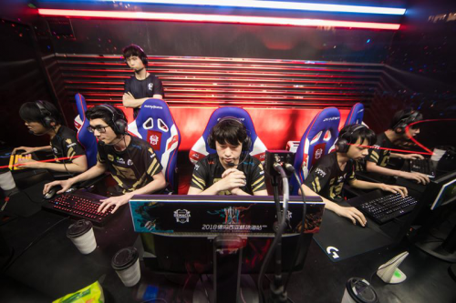 正的巅峰状 正的巅峰状