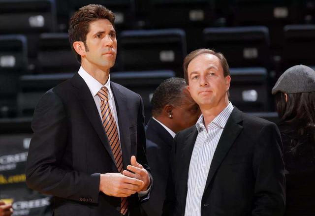 她在暂停前 她在暂停前